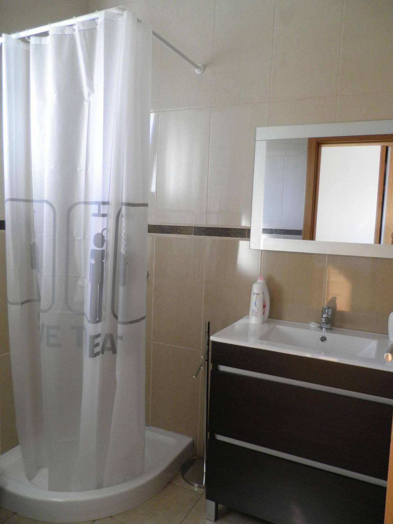 Villa Luz - Family House Vacations- Large Private Outdoor Area سانتا كروز المظهر الخارجي الصورة
