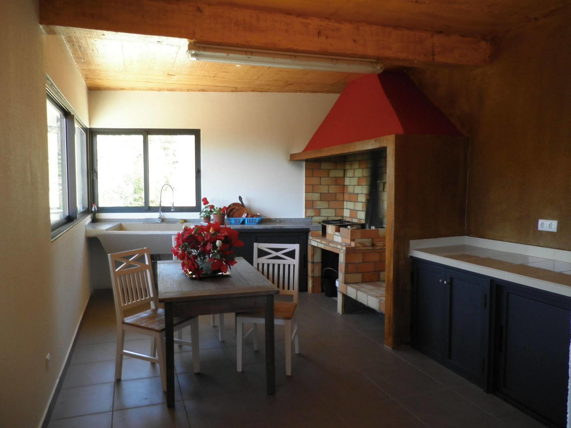Villa Luz - Family House Vacations- Large Private Outdoor Area سانتا كروز المظهر الخارجي الصورة